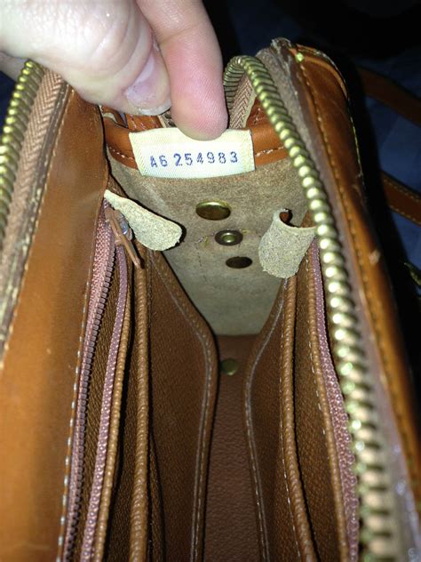 dooney and bourke how to spot a fake|are dooney and bourke bags real.